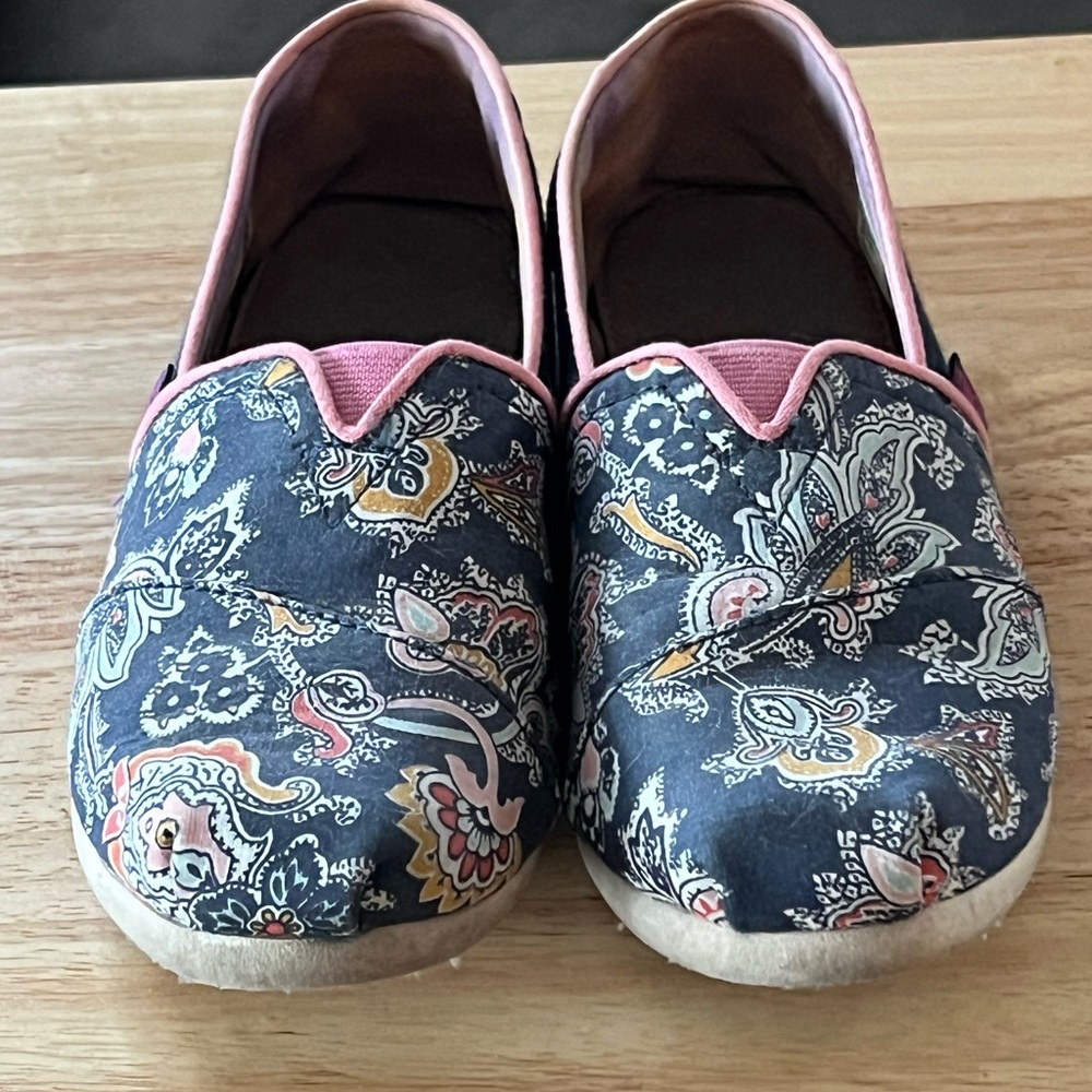Paisley Toms
